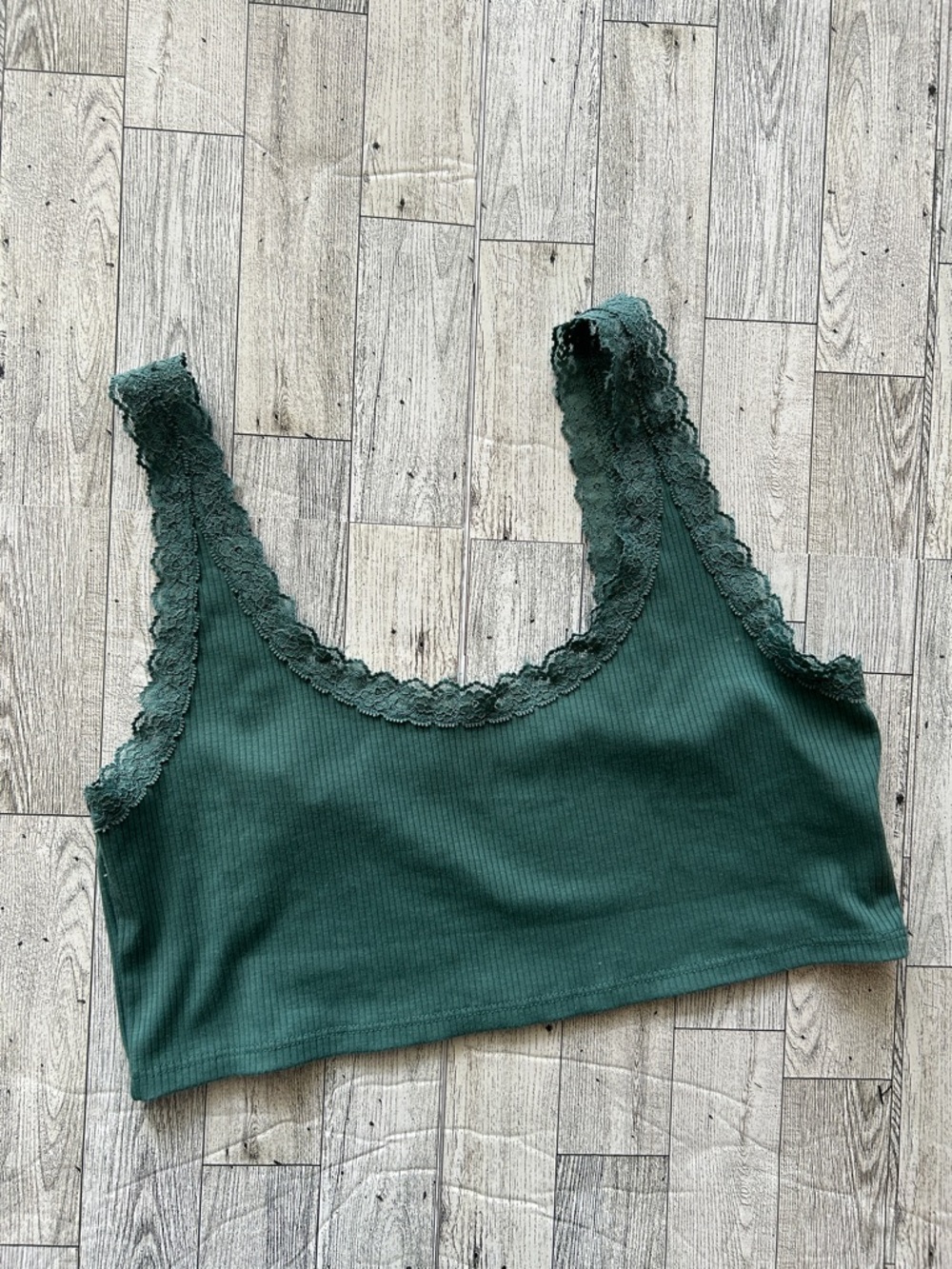 *closet clean out* American Eagle Ribbed Lace-Trim cropped tank size L